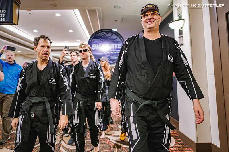 德扑圈客服：3个简单策略，搞定总喜欢不停跟注的对手